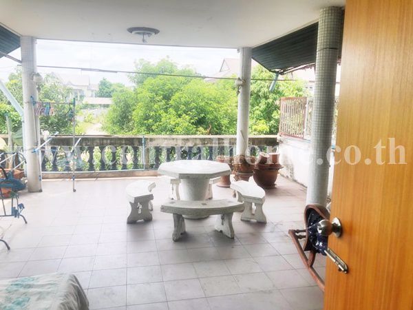 ขายทาวน์เฮ้าส์-หมู่บ้าน-ยิ่งโอฬาร-ซอย-วิภาวดี-43