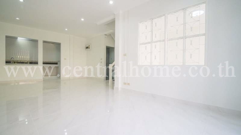 ทาวน์​เฮ้าส์​ชัยพฤกษ์​-บุศรินทร์​-ลำลูกกา​คลอง2-​-ตกแต่งใหม่​-ใกล้รถไฟฟ้าฯ