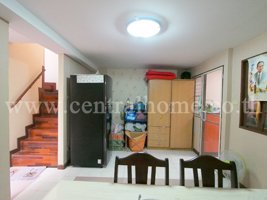 ขายทาวน์เฮ้าส์-หมู่บ้าน-จันทกานต์-เพิ่มสิน-58-ขายถูก