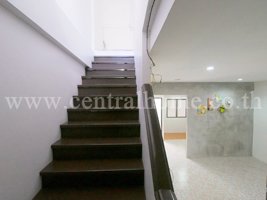 ขายทาวน์เฮ้าส์-บัวทอง-คลองถนน-หน้าบ้านติดสวนสาธารณะ