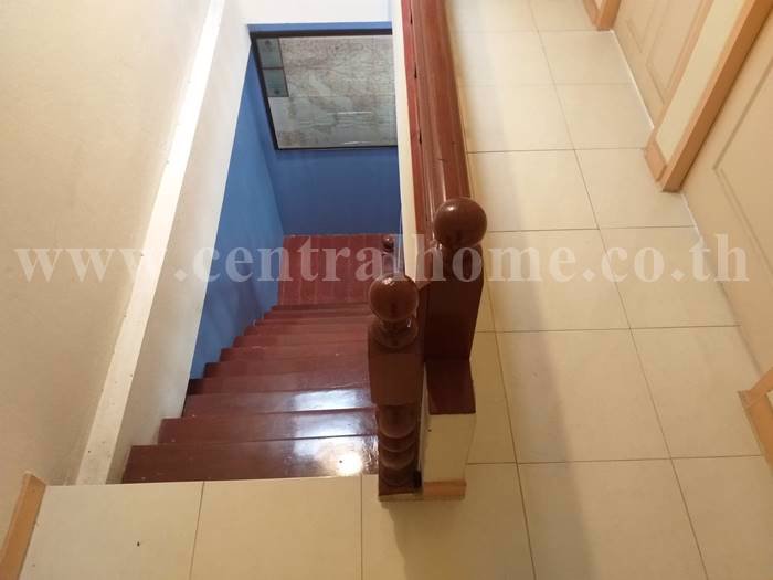 ทาวน์เฮ้าส์-หมู่บ้าน-ลัดดาวิลล์-1-2-บางกรวย-ไทรน้อย-หลังมุม