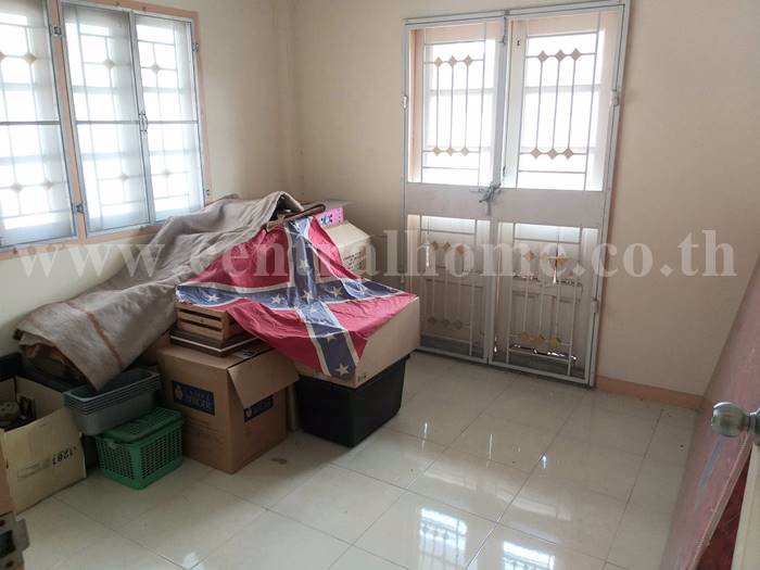 ทาวน์เฮ้าส์-หมู่บ้าน-ลัดดาวิลล์-1-2-บางกรวย-ไทรน้อย-หลังมุม