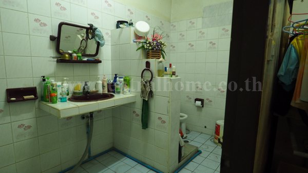 อาคารพาณิชย์-45-ชั้น-ถนนเจริญราษฎร์-10-ซอยประดู่-44-