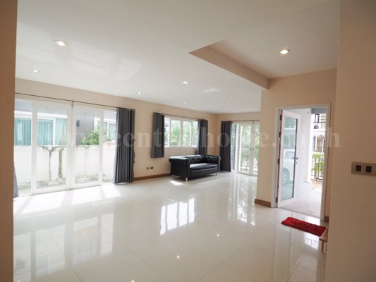 บ้านเดี่ยว-หมู่บ้าน-เดอะแกลเลอรี่-ปิ่นเกล้า-พุทธมณฑลสาย-4