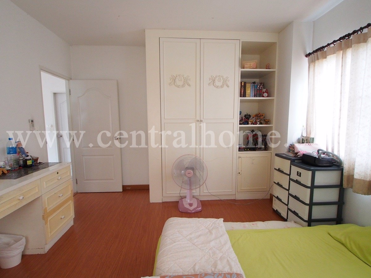 บ้านเดี่ยว-เนเบอร์โฮม-สุขาภิบาล-5-มีห้องนอนผู้สูงอายุ-ถูกที่สุด