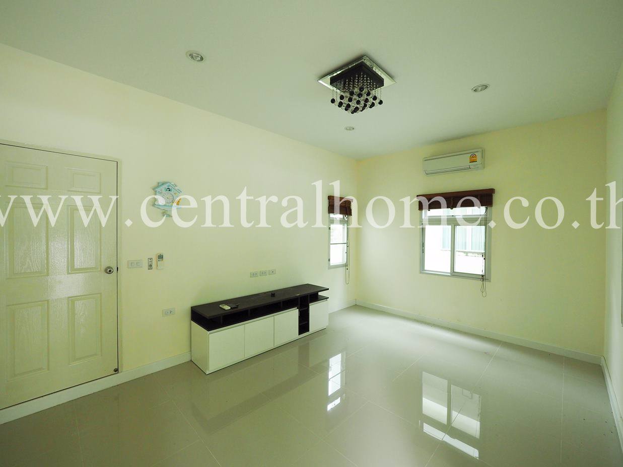 บ้านเดี่ยว-ไลฟ์-บางกอก-บูเลอวาร์ด-รัชวิภา-หน้าบ้านไม่ชนใคร