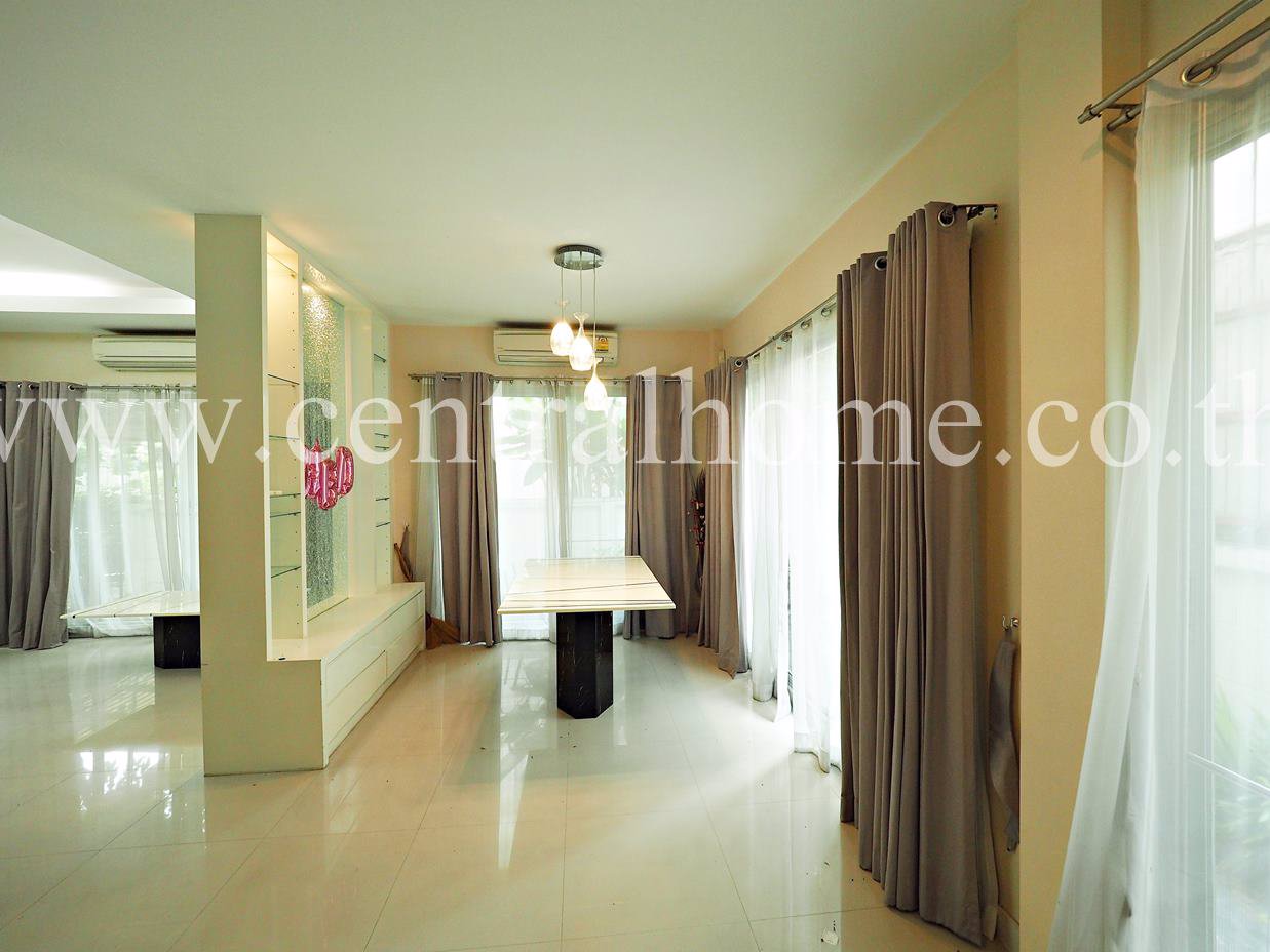 บ้านเดี่ยว-ไลฟ์-บางกอก-บูเลอวาร์ด-รัชวิภา-หน้าบ้านไม่ชนใคร