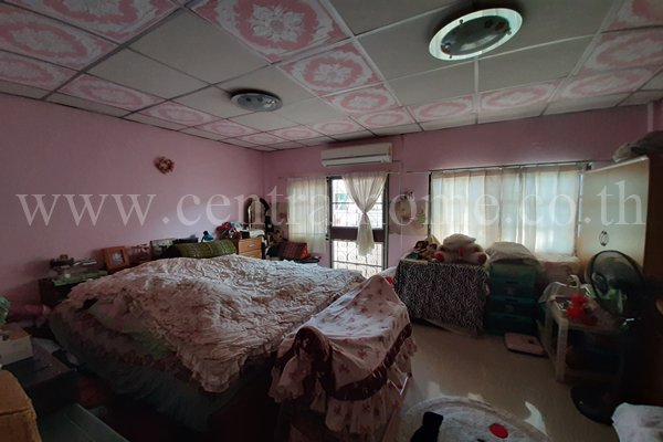 ทาวเฮ้าส์-หมู่บ้าน-บัวทองธานี-ตรงข้ามสมบัติบุรี