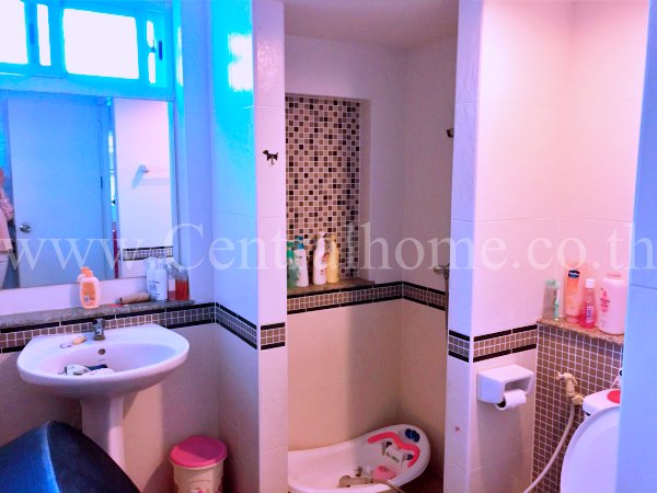 บ้านเดี่ยว-หมู่บ้าน-ไพรเวท-พาร์ค-ชวนชื่น-ซิตี้-เฟส-1-หลังมุม-ต้นโครงการ