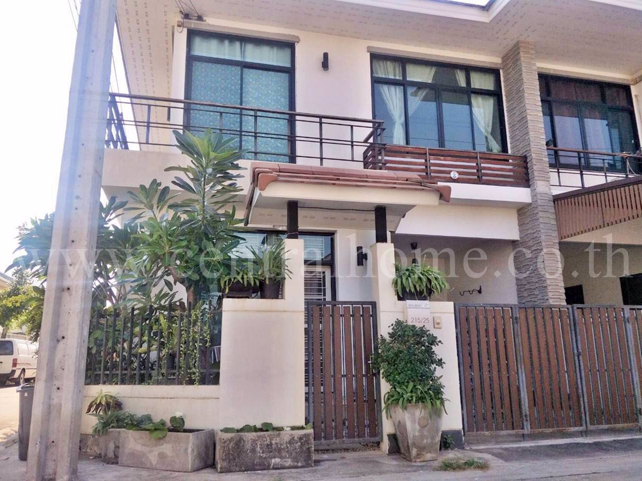 ทาวน์โฮม-หมู่บ้าน-เปี่ยมสุข-รัตนาธิเบศร์-บางพูล-2-หลังมุม