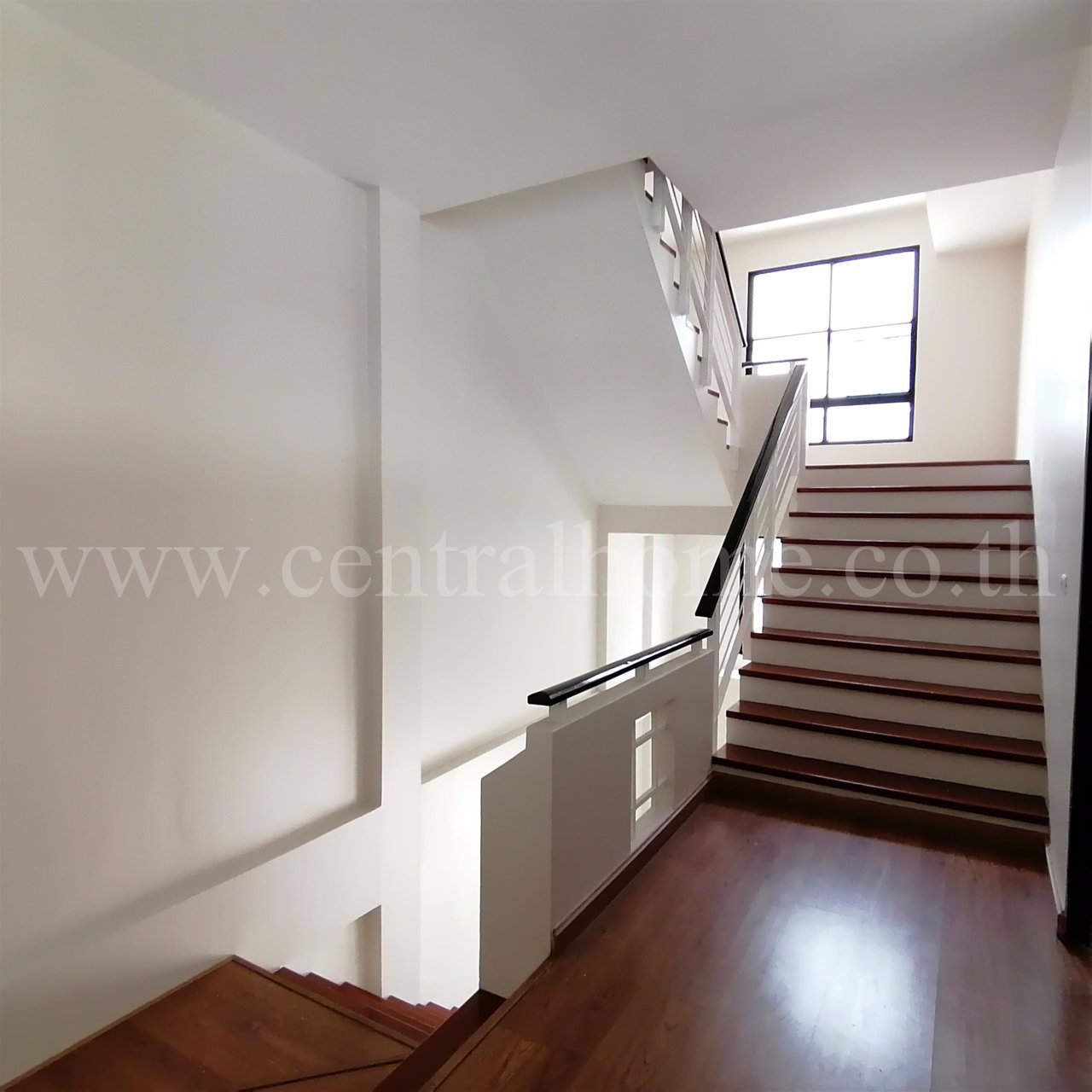 บ้านกลางกรุง-ออฟฟิศ-ปาร์ค-ลาดพร้าว-71-ถนาคนิวาส-ซ10