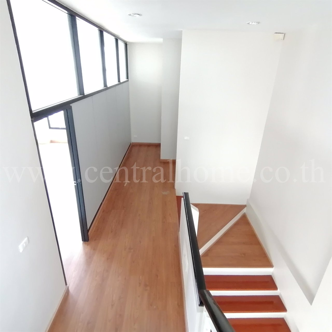 บ้านกลางกรุง-ออฟฟิศ-ปาร์ค-ลาดพร้าว-71-ถนาคนิวาส-ซ10