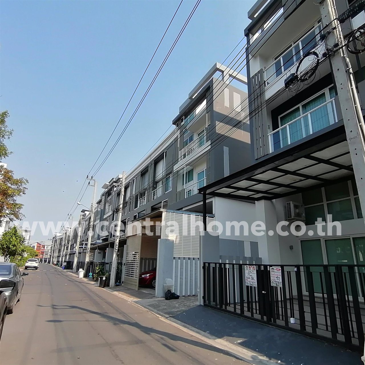 ทาวน์โฮม-โครงการ-สเปซ-ลาดพร้าว-เหม่งจ๋าย