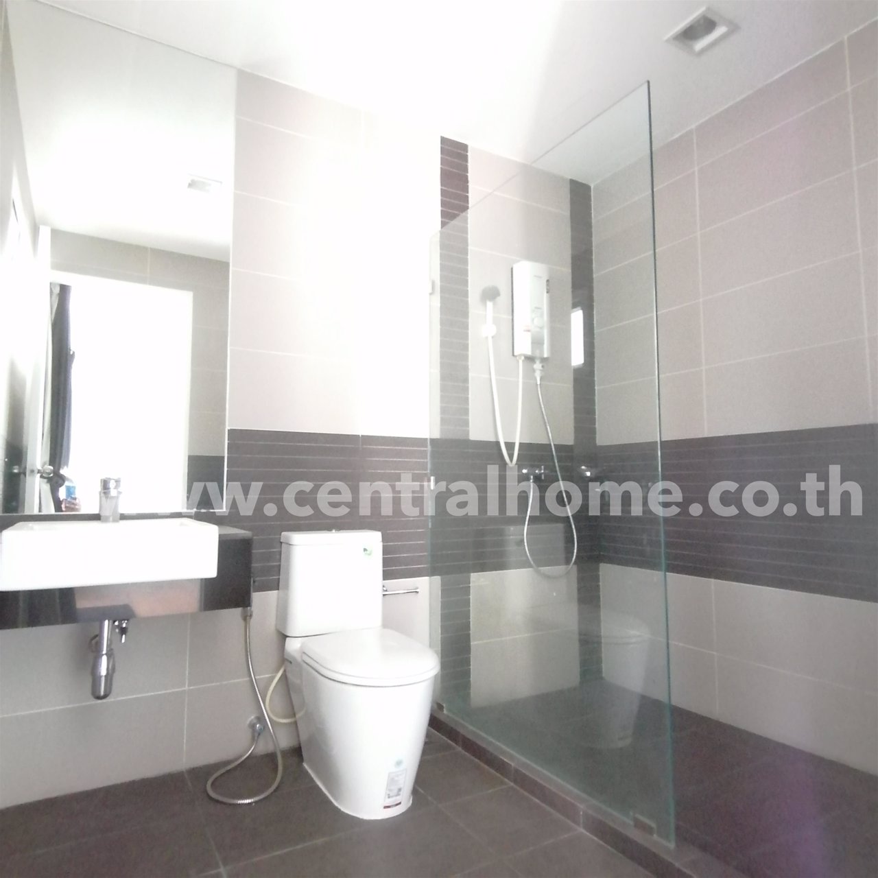 ทาวน์โฮม-โครงการ-สเปซ-ลาดพร้าว-เหม่งจ๋าย