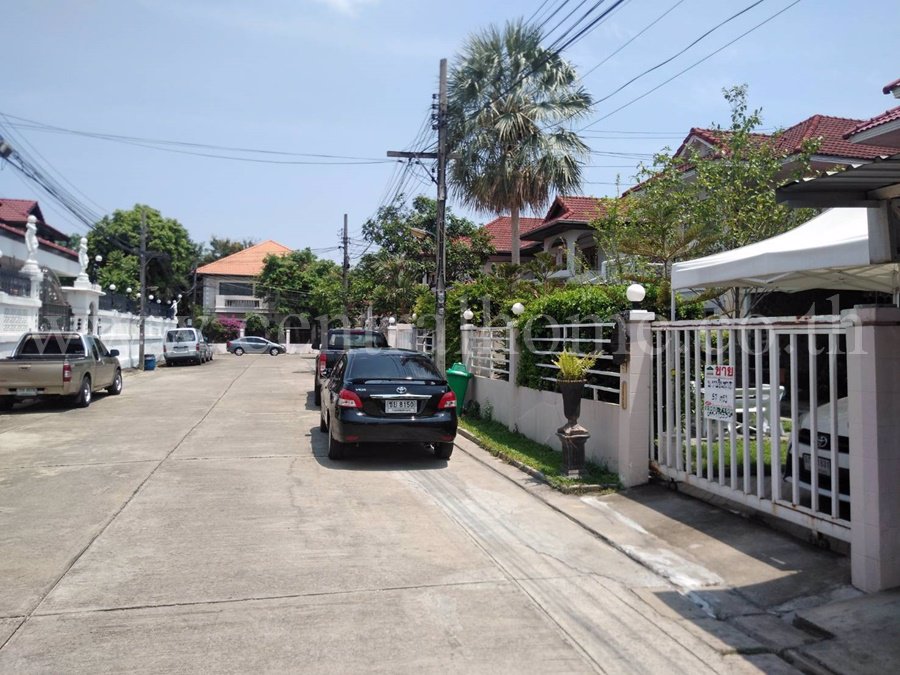 บ้านเดี่ยว-หมู่บ้าน-รามอินทรา-เฮ้าส์