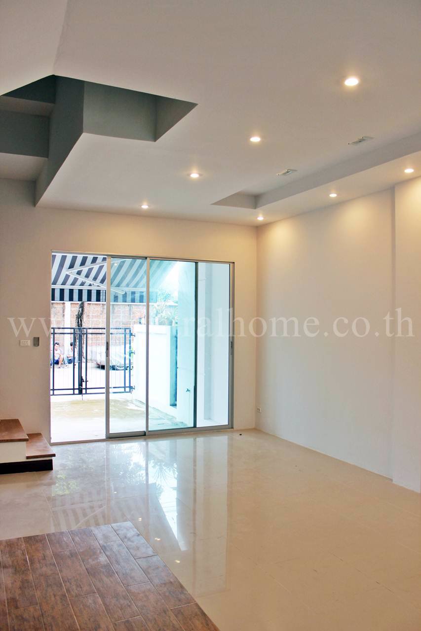 ทาวน์โฮม-บ้านกลางเมือง-สวิซ-ทาวน์-ประเสริฐมนูกิจ-25