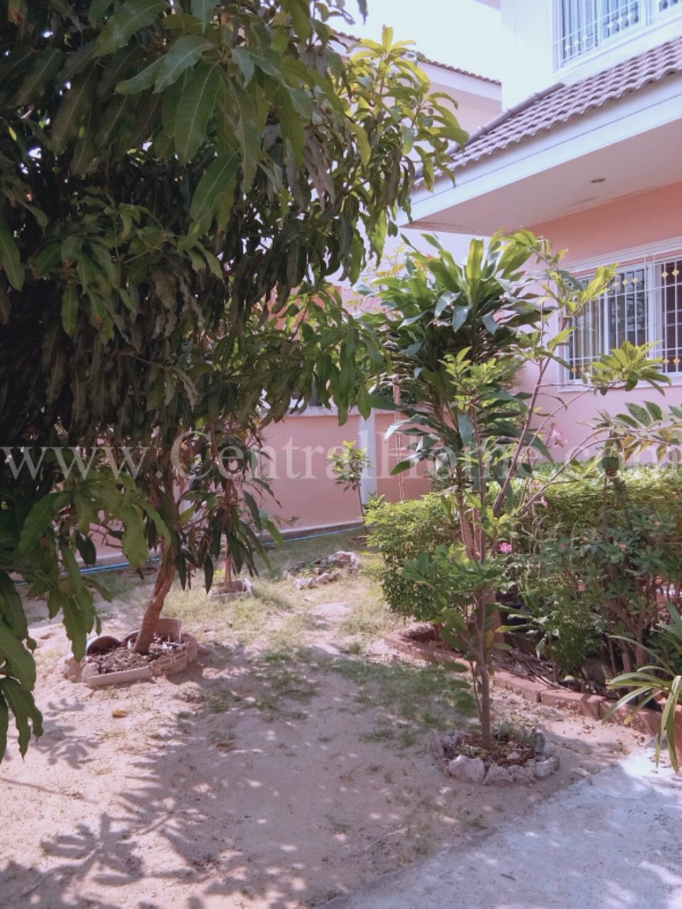 บ้านเดี่ยว-รุ่งกานต์-2-ไทรน้อย-วิวดี-หน้าหลัง-ไม่ติดใคร