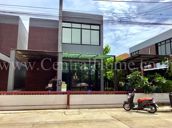 บ้านแฝด-สไตล์-loft-2-ชั้น-the-season-เพชรเกษม-69