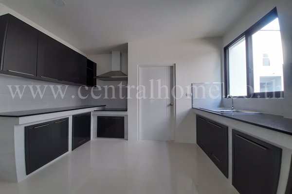 บ้านเดี่ยว-หมู่บ้าน-the-city-รัชดาฯ-วงศ์สว่าง-หลังมุม-ต้นโครงการ