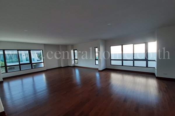 บ้านเดี่ยว-หมู่บ้าน-the-city-รัชดาฯ-วงศ์สว่าง-หลังมุม-ต้นโครงการ