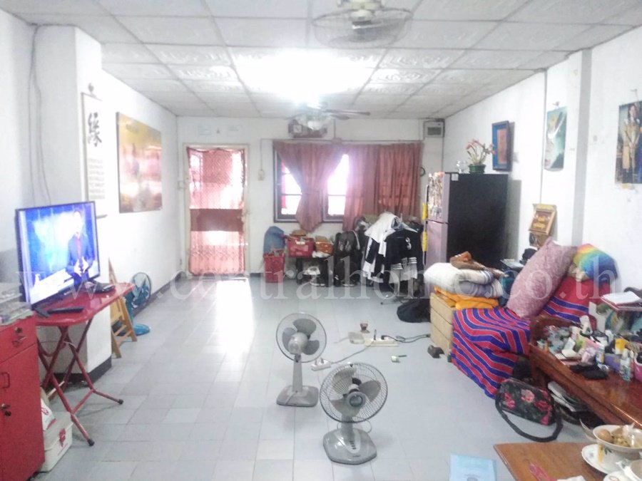 ทาวน์เฮ้าส์-2-ชั้น-หมู่บ้าน-ชินวรรณ-ปทุมธานี