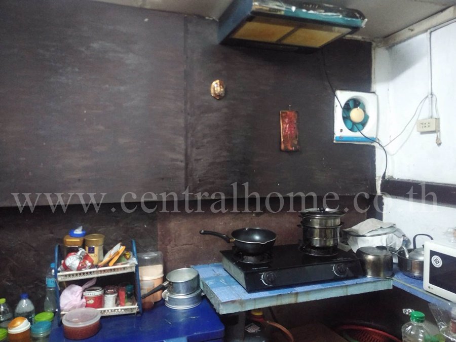 ทาวน์เฮ้าส์-2-ชั้น-หมู่บ้าน-ชินวรรณ-ปทุมธานี