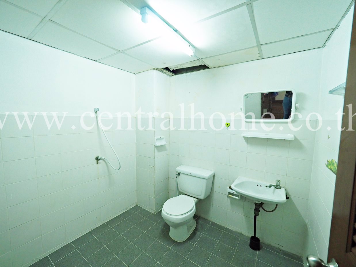 ทาวน์เฮ้าส์-ซอย-เรวดี-62-35-ชั้น-บ้านสวยพร้อมเข้าอยู่ราคาถูก