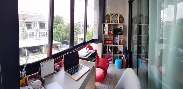 ขายทาวน์โฮม-3-ชั้น-หมู่บ้าน-the-terrace-เดอะเทอเรส-ซอยรามอินทรา-65-เนื้อที่-22-ตารางวา