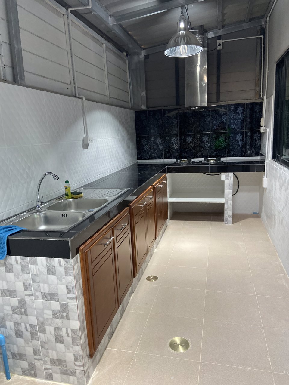 ทาวน์โฮม3-ห้องนอน2-ห้องน้ำเช่าพร้อมเฟอร์นิเจอร์