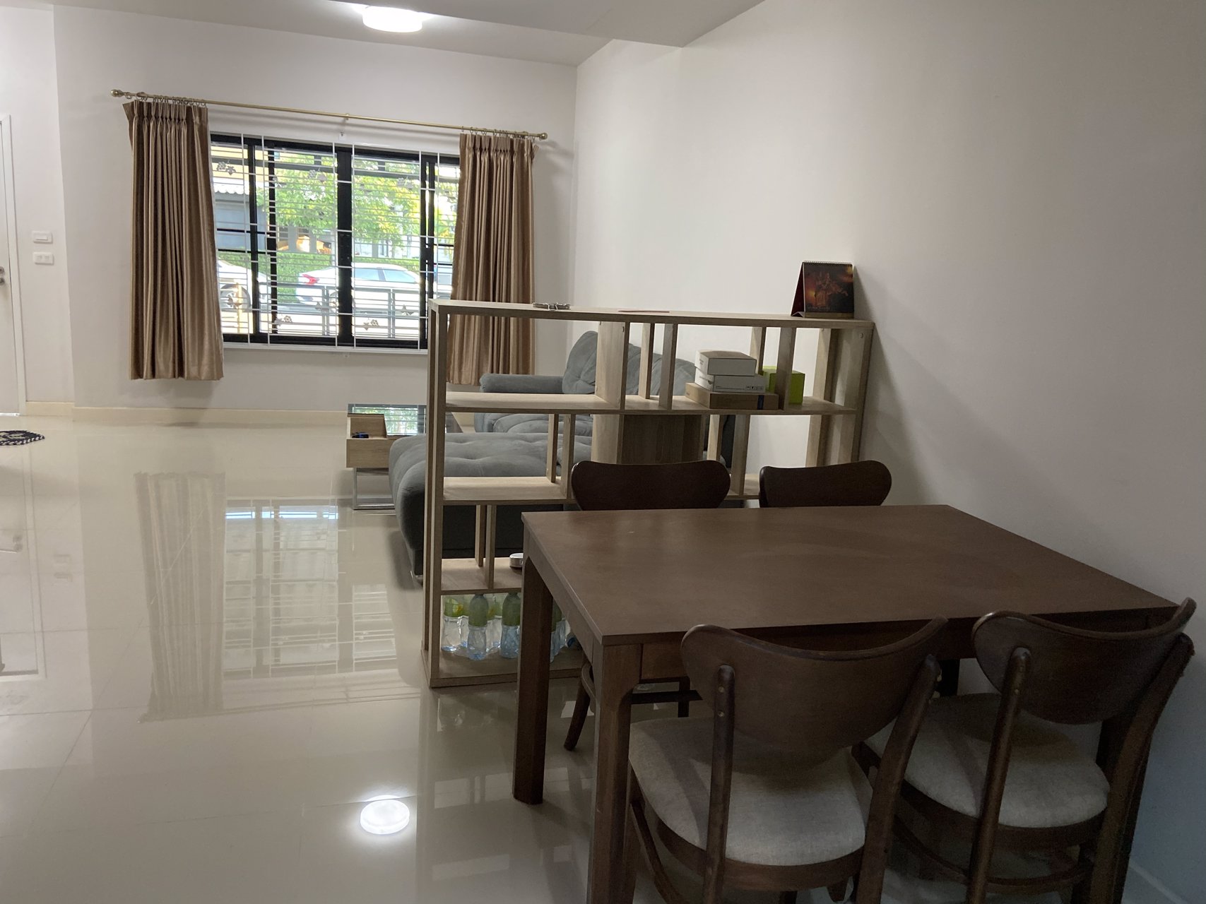 ทาวน์โฮม3-ห้องนอน2-ห้องน้ำเช่าพร้อมเฟอร์นิเจอร์