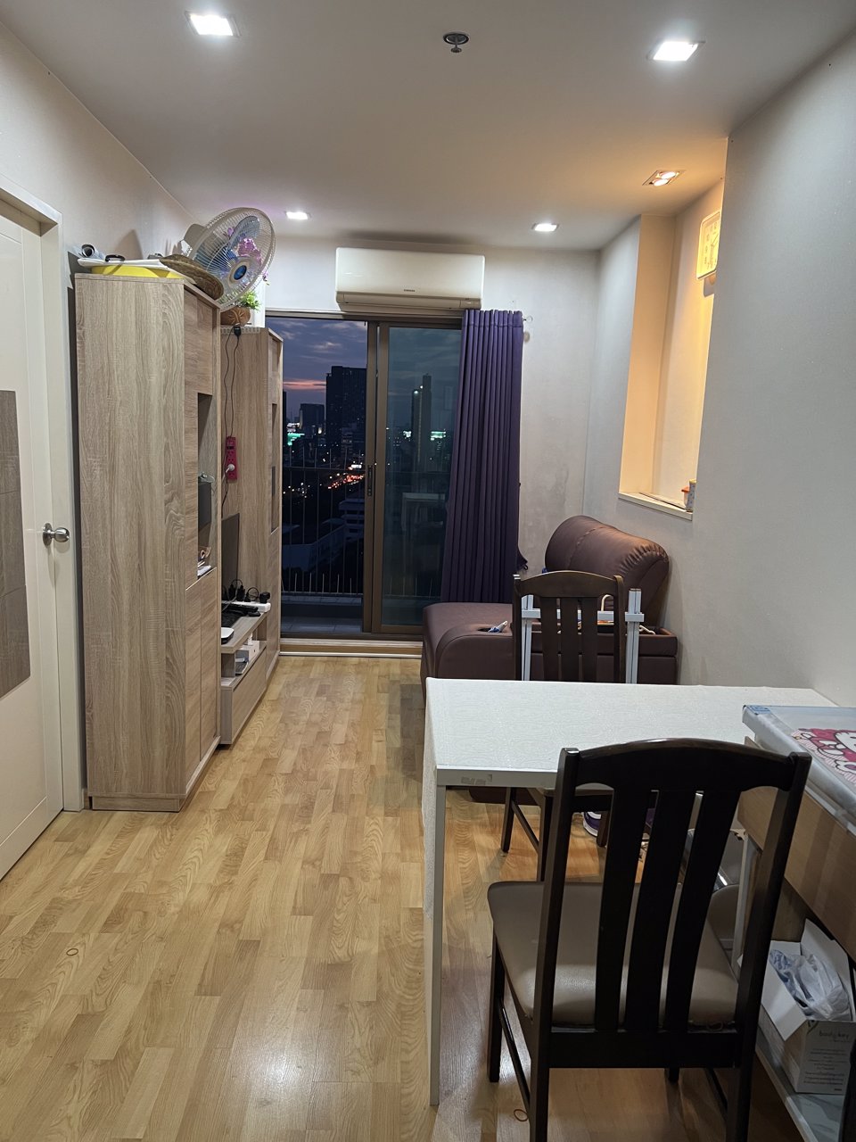 คาซ่าคอนโดอโศก-ดินแดง