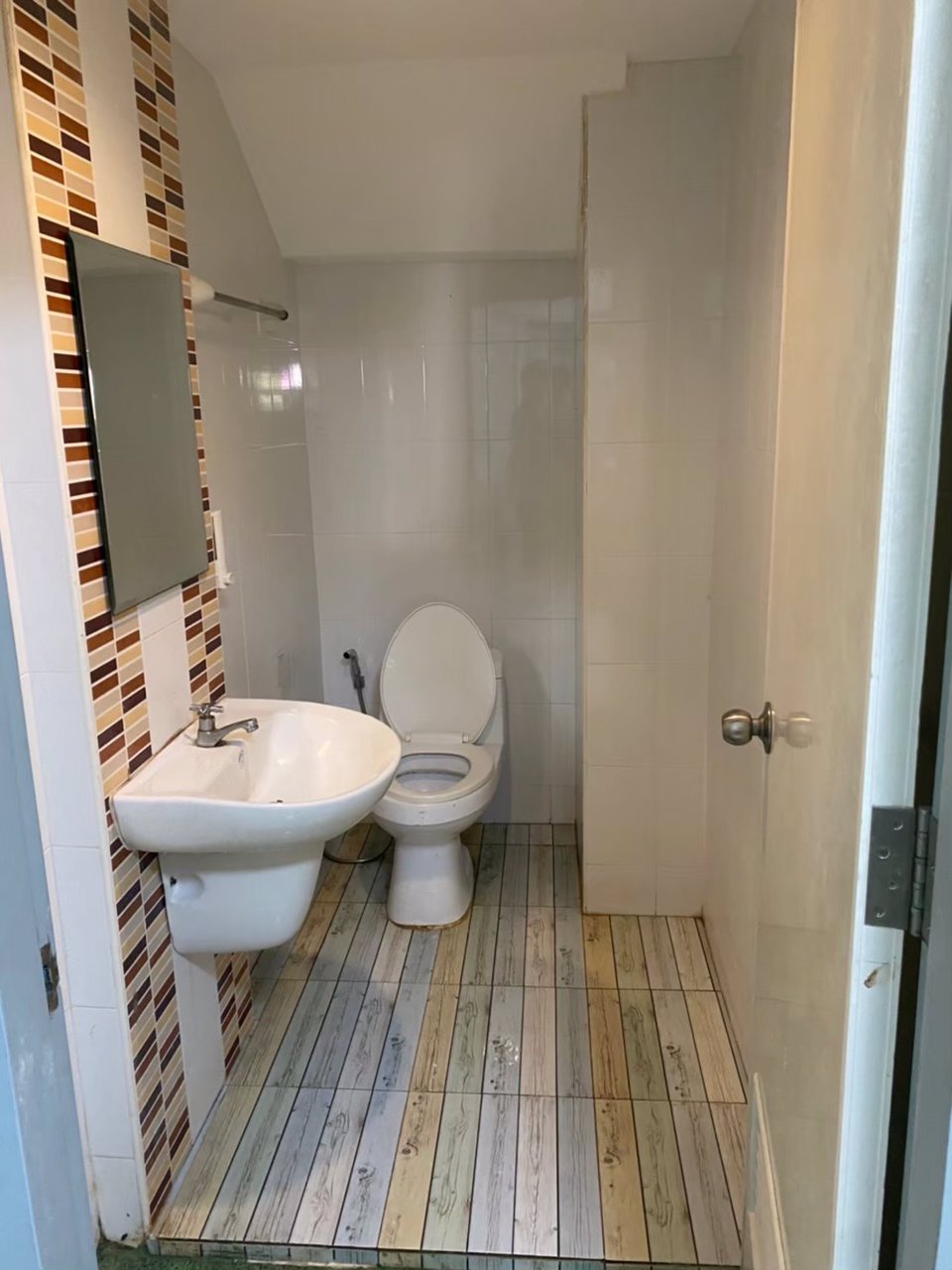 ขายบ้าน-หมู่บ้านนนท์ธารา2-นครอินทร์-บ้านทาวน์เฮ้าส์-2-ชั้น-พร้อมอยู่อาศัย