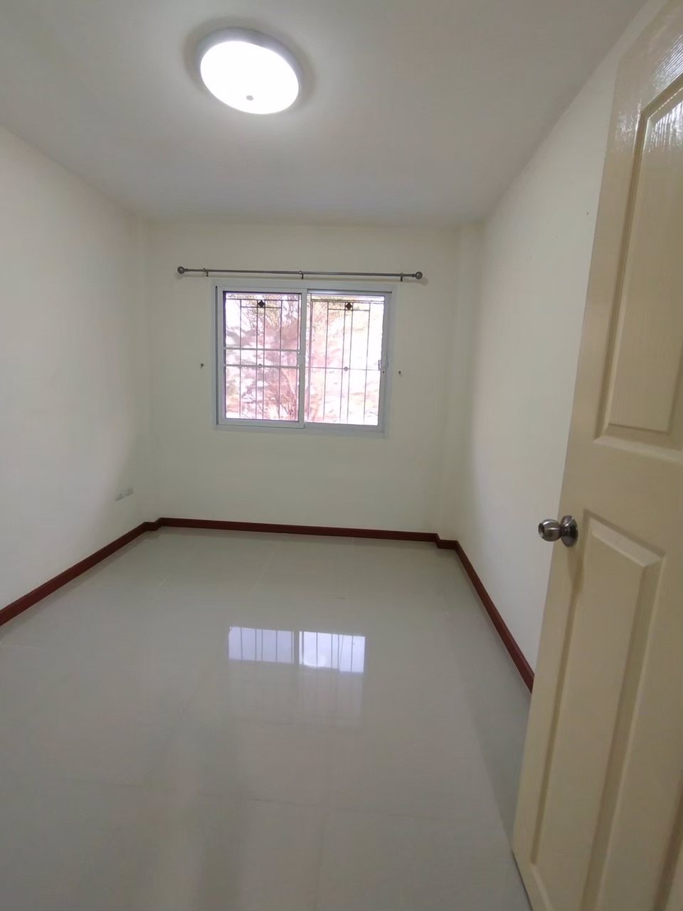 ขายบ้าน-หมู่บ้านนนท์ธารา2-นครอินทร์-บ้านทาวน์เฮ้าส์-2-ชั้น-พร้อมอยู่อาศัย