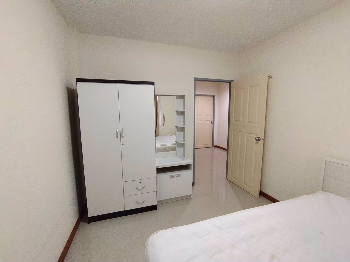 ขายบ้าน-หมู่บ้านนนท์ธารา2-นครอินทร์-บ้านทาวน์เฮ้าส์-2-ชั้น-พร้อมอยู่อาศัย