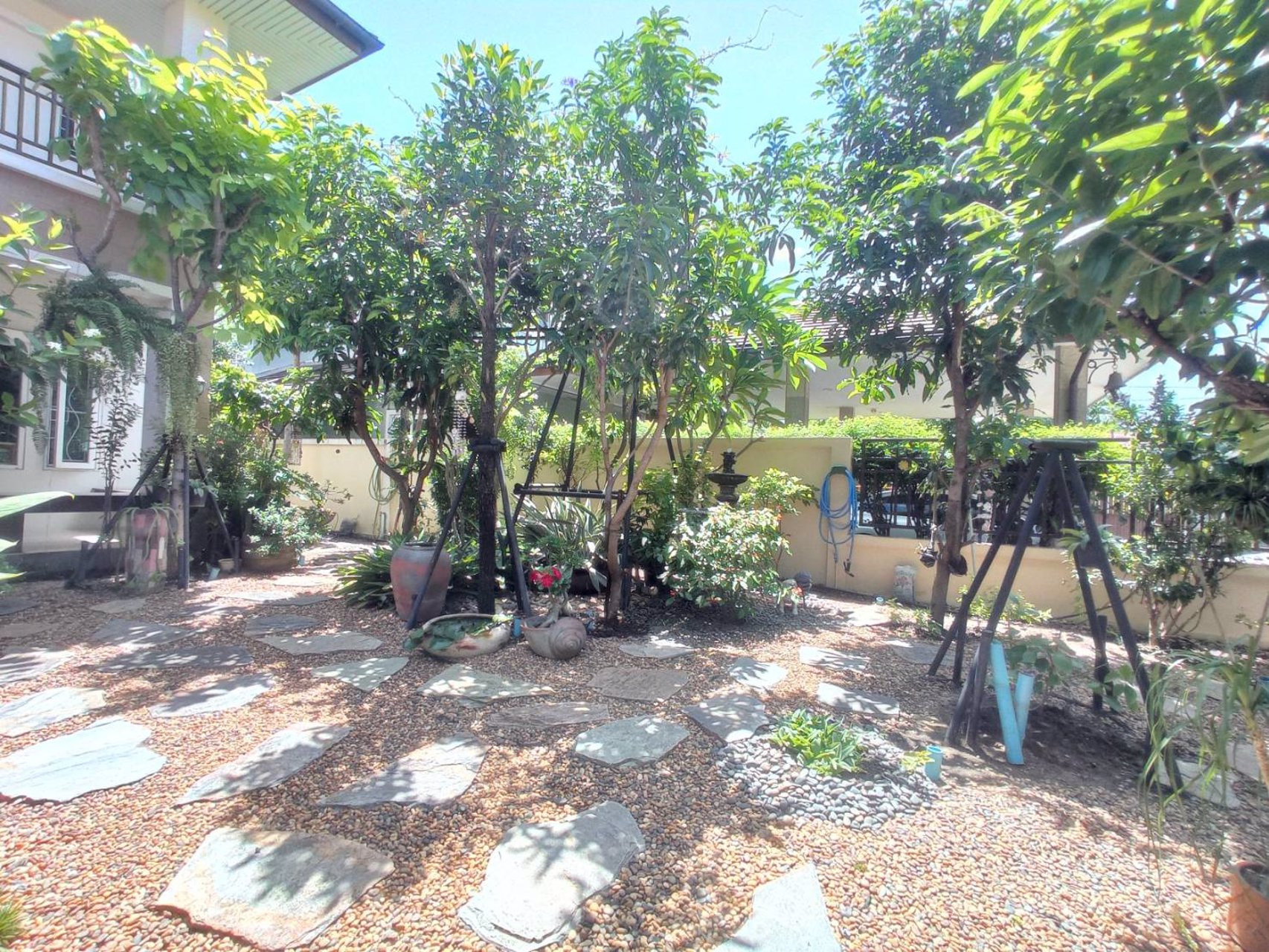 ขายด่วน-เจ้าของขายเอง-บ้านเดี่ยวหลังใหญ่-พร้อมเรือนรับรองอีก-1-หลัง