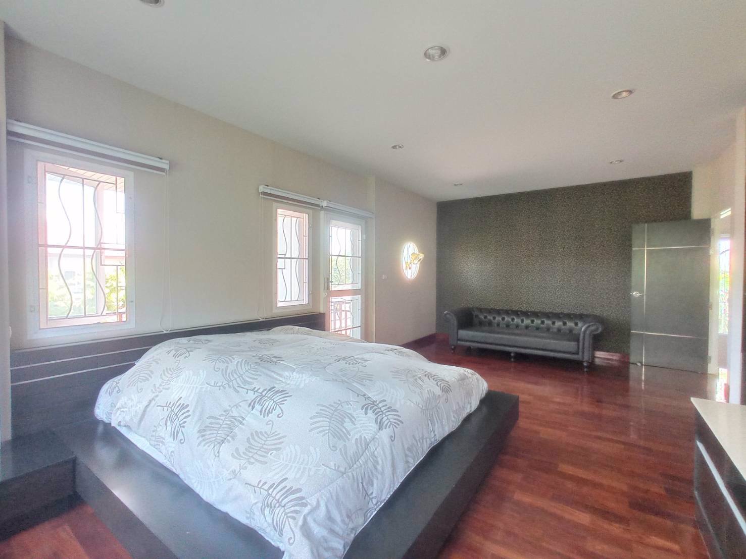 ขายด่วน-เจ้าของขายเอง-บ้านเดี่ยวหลังใหญ่-พร้อมเรือนรับรองอีก-1-หลัง