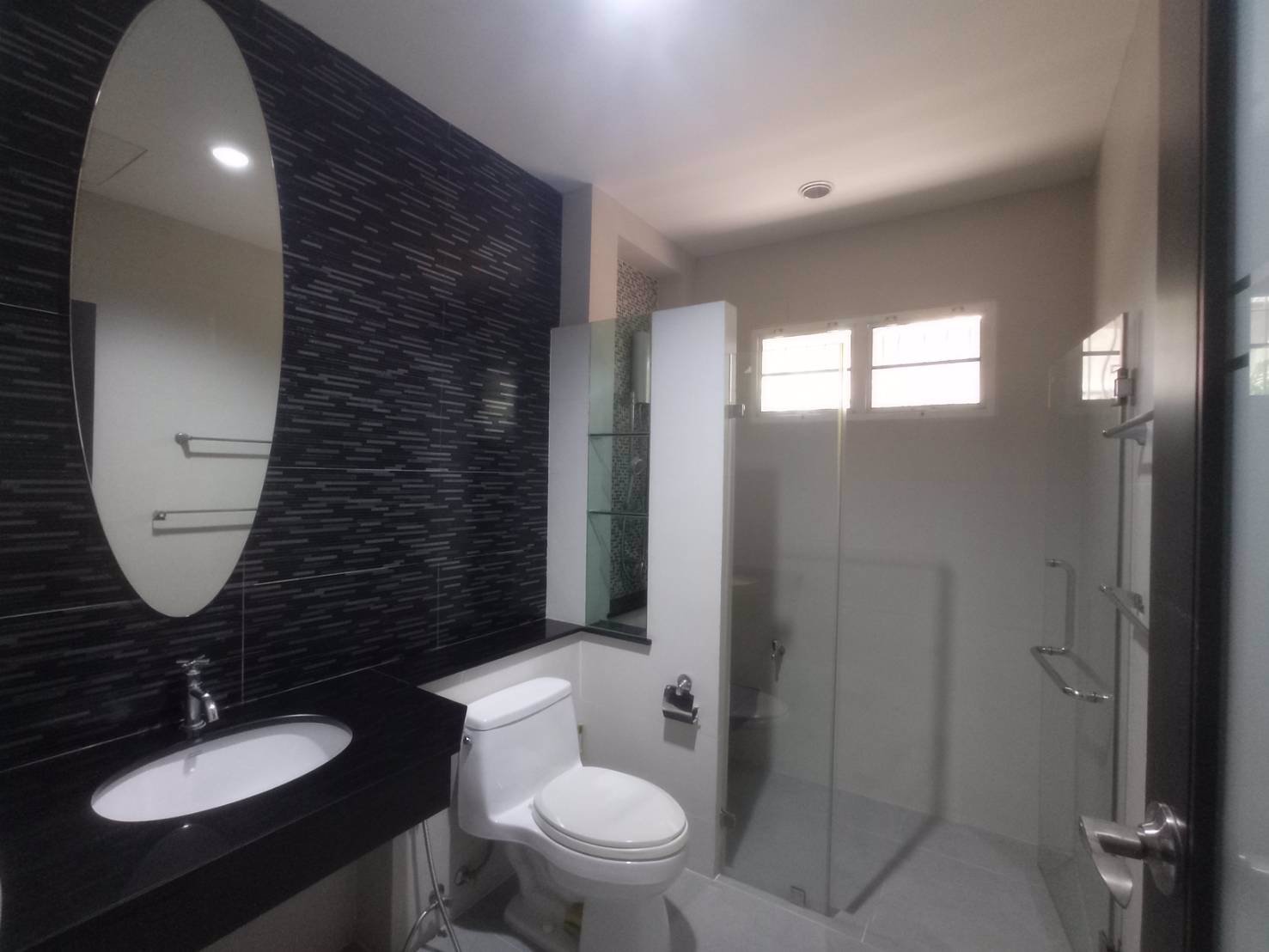 ขายด่วน-เจ้าของขายเอง-บ้านเดี่ยวหลังใหญ่-พร้อมเรือนรับรองอีก-1-หลัง