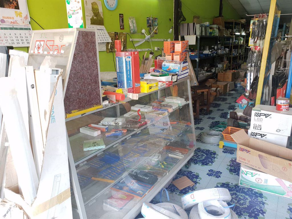 ขายหรือเซ้งกิจการ-อุปกรณ์ก่อสร้าง-อุปกรณ์ไฟฟ้า-เซ้งทั้งร้านทั้งของทั้งชั้น-ตะแกรง-หนองหิน-จังหวัดเลย