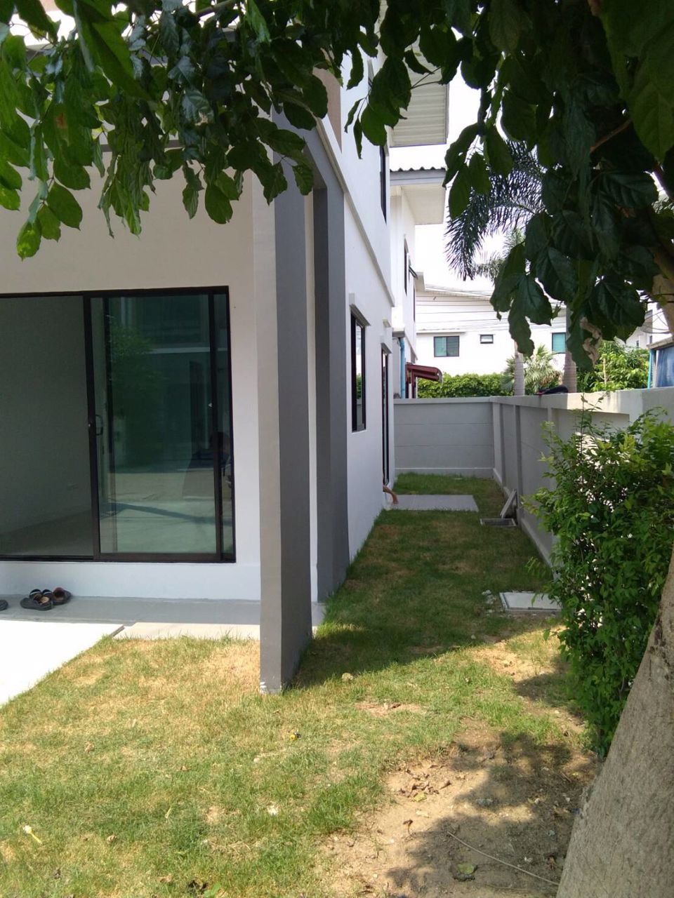 ขายบ้านฟรีค่าโอน-ทาวน์โฮม-2-ชั้น-โมดิวิลล่าบางนา-modi-villa-bangna-