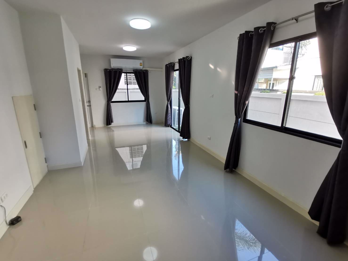 ขายบ้านฟรีค่าโอน-ทาวน์โฮม-2-ชั้น-โมดิวิลล่าบางนา-modi-villa-bangna-