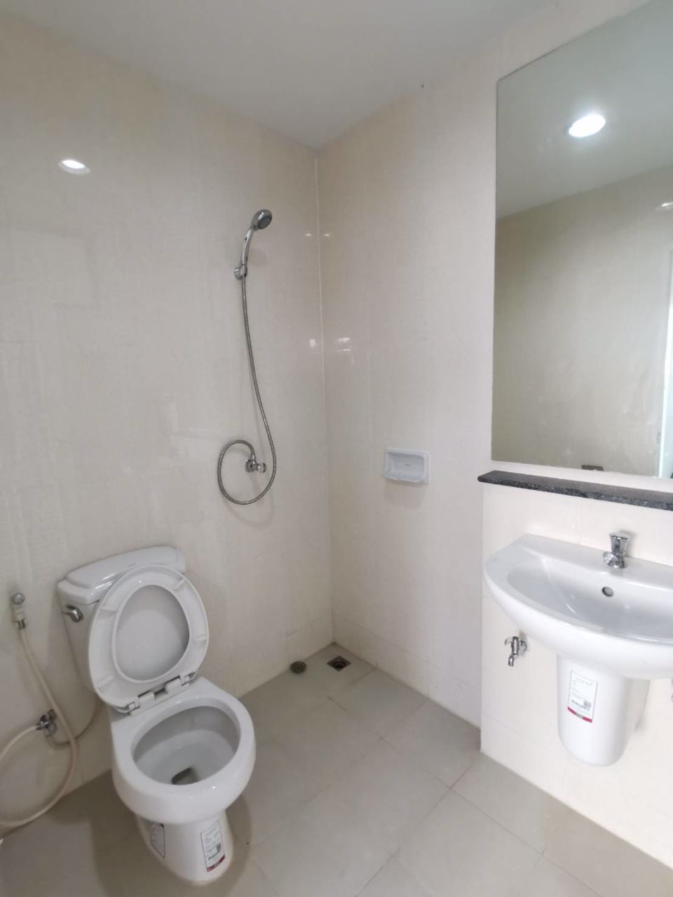 ขายบ้านฟรีค่าโอน-ทาวน์โฮม-2-ชั้น-โมดิวิลล่าบางนา-modi-villa-bangna-