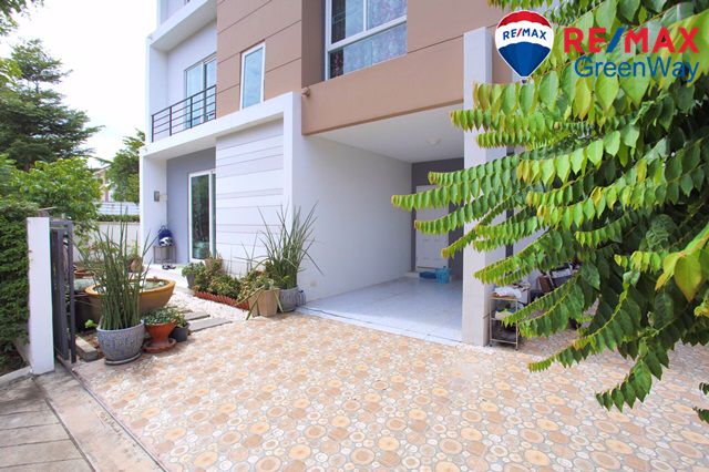 ขายบ้านเดี่ยวใกล้สะพานพระราม-7-หมู่บ้านมายด์-ปิ่นเกล้า-จรัญ-mind-3-ชั้น-61-ตรว-หลังมุม