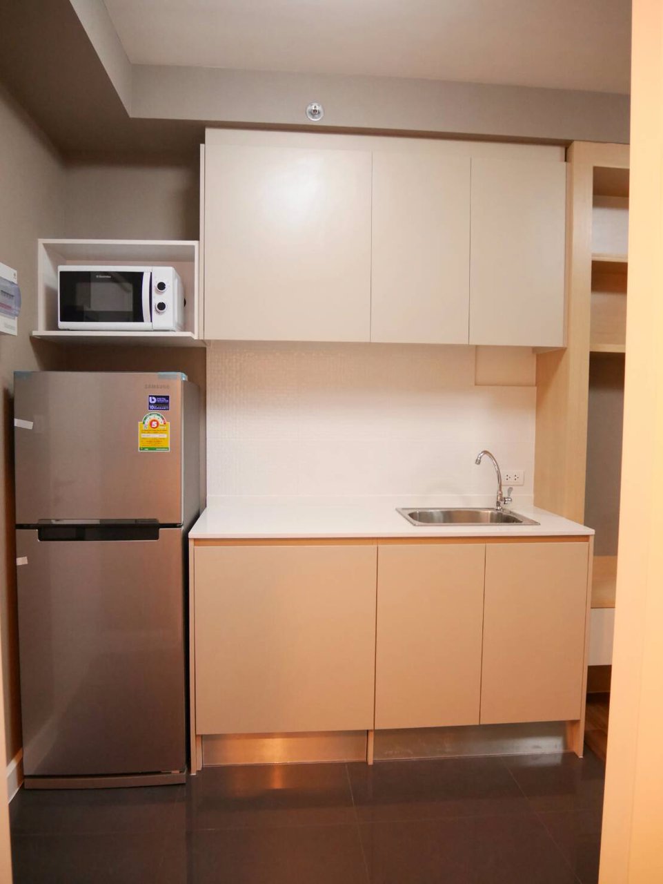 ให้เช่าคอนโดเอสเปซ-มี-บางนา-ตรงข้ามห้างเมกะบางนา-1-ห้องนอน-26-ตรม-ชั้น-9-เฟอร์ครบ-ราคา-7000-บาท