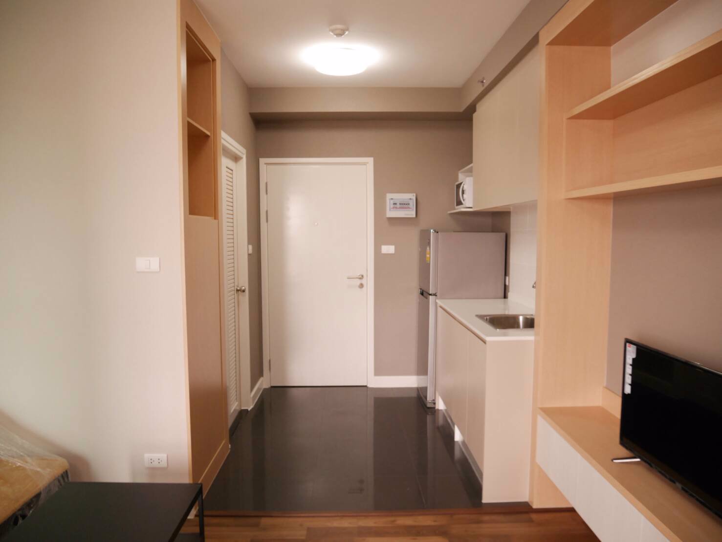 ให้เช่าคอนโดเอสเปซ-มี-บางนา-ตรงข้ามห้างเมกะบางนา-1-ห้องนอน-26-ตรม-ชั้น-9-เฟอร์ครบ-ราคา-7000-บาท