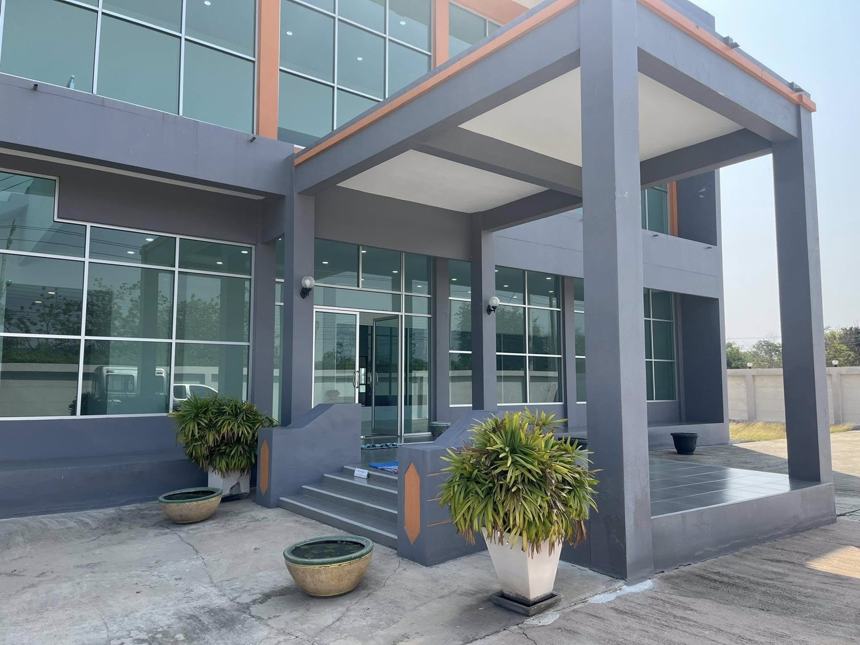 โรงงานสำเร็จรูปพร้อมสำนักงาน