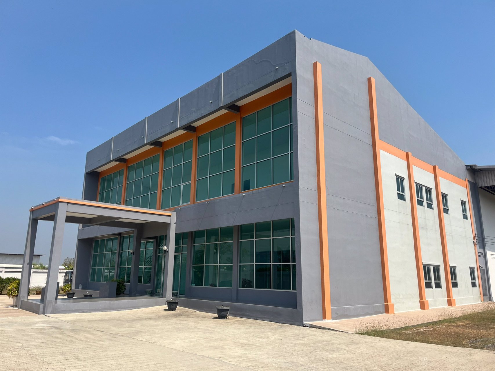 โรงงานสำเร็จรูปพร้อมสำนักงาน