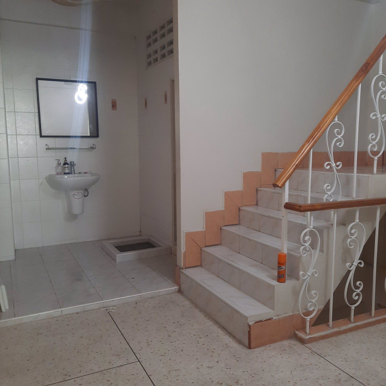 ตึกแถว-ให้เช่า-4-ชั้นล่าง-ย่านบรรทัดทอง-ใกล้-มจุฬา-สยาม-mbk-หัวลำโพง