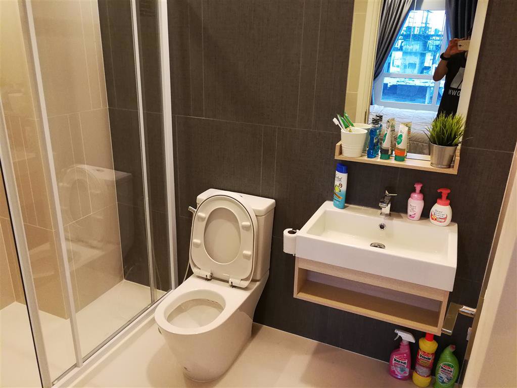 ให้เช่าคอนโดใหม่ย่านสาทร-อยู่ติดถนนใหญ่ใกล้ทางด่วน-ตกแต่งเฟอร์นิเจอร์และมีเครื่องใช้ไฟฟ้าครบ