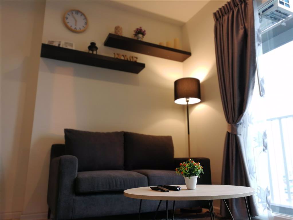 ให้เช่าคอนโดใหม่ย่านสาทร-อยู่ติดถนนใหญ่ใกล้ทางด่วน-ตกแต่งเฟอร์นิเจอร์และมีเครื่องใช้ไฟฟ้าครบ