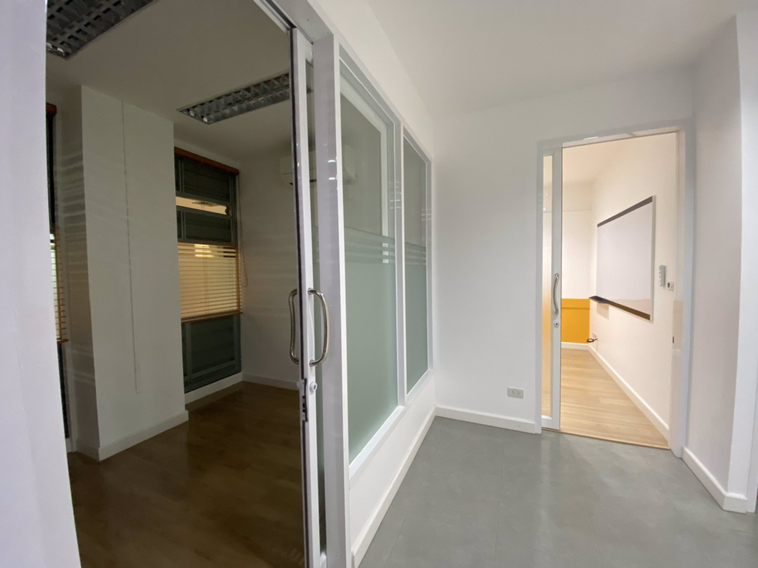 สำนักงานให้เช่า-charn-issara1-rama4